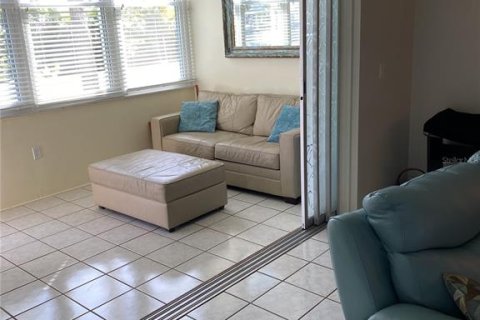 Condominio en alquiler en Saint Pete Beach, Florida, 2 dormitorios, 125.42 m2 № 1847588 - foto 4