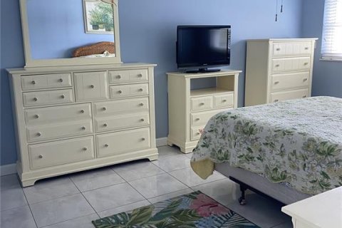 Condominio en alquiler en Saint Pete Beach, Florida, 2 dormitorios, 125.42 m2 № 1847588 - foto 16