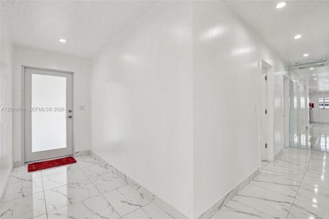 Купить виллу или дом в Майами, Флорида 3 спальни, 171.96м2, № 2064792 - фото 14