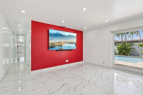 Купить виллу или дом в Майами, Флорида 3 спальни, 171.96м2, № 2064792 - фото 8