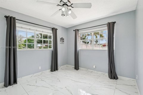 Купить виллу или дом в Майами, Флорида 3 спальни, 171.96м2, № 2064792 - фото 21