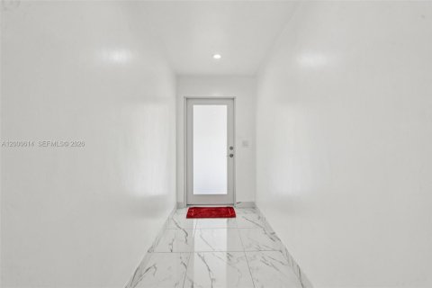 Купить виллу или дом в Майами, Флорида 3 спальни, 171.96м2, № 2064792 - фото 15