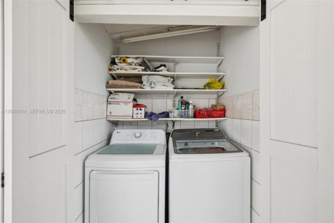 Купить виллу или дом в Майами, Флорида 3 спальни, 171.96м2, № 2064792 - фото 29