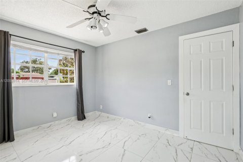 Купить виллу или дом в Майами, Флорида 3 спальни, 171.96м2, № 2064792 - фото 22