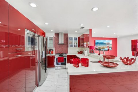 Купить виллу или дом в Майами, Флорида 3 спальни, 171.96м2, № 2064792 - фото 11