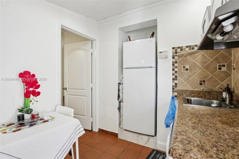 Купить виллу или дом в Майами, Флорида 3 спальни, 171.96м2, № 2064792 - фото 30