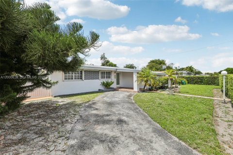 Купить виллу или дом в Майами, Флорида 3 спальни, 171.96м2, № 2064792 - фото 2