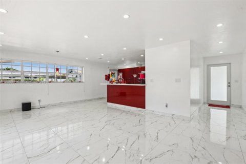 Купить виллу или дом в Майами, Флорида 3 спальни, 171.96м2, № 2064792 - фото 4