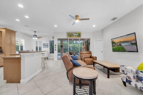 House in Bradenton, Florida 3 bedrooms, 191.29 sq.m. № 1822567 - photo 13