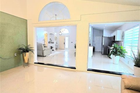 House in Kissimmee, Florida 3 bedrooms, 137.59 sq.m. № 1661926 - photo 11
