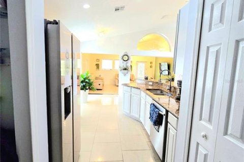 House in Kissimmee, Florida 3 bedrooms, 137.59 sq.m. № 1661926 - photo 9