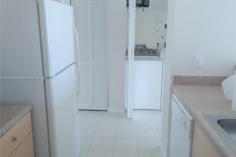 Copropriété à vendre à West Palm Beach, Floride: 1 chambre, 64.66 m2 № 1940747 - photo 4