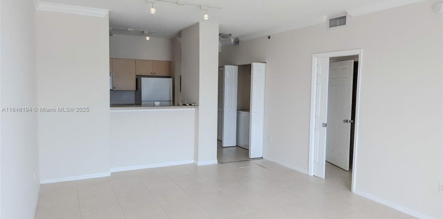 Condo à West Palm Beach, Floride, 1 chambre  № 1940747