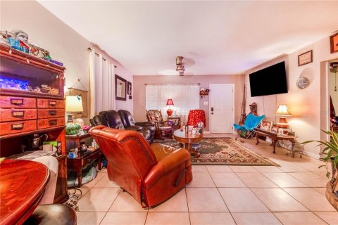 Casa en venta en Lakeland, Florida, 2 dormitorios, 78.04 m2 № 1735313 - foto 11
