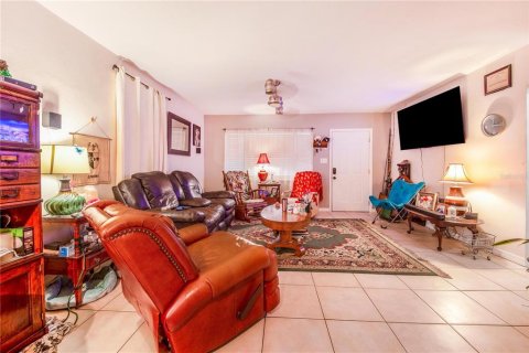 Casa en venta en Lakeland, Florida, 2 dormitorios, 78.04 m2 № 1735313 - foto 5
