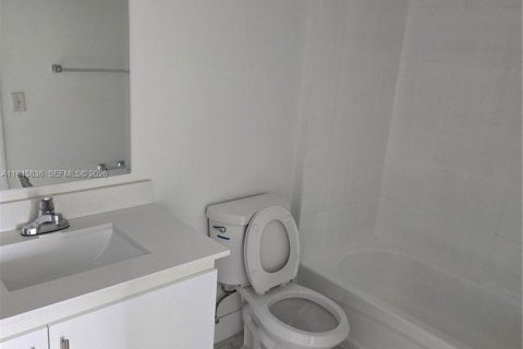 Copropriété à vendre à Miami, Floride: 2 chambres, 98.2 m2 № 2251201 - photo 3