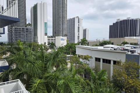 Copropriété à vendre à Miami, Floride: 2 chambres, 98.2 m2 № 2251201 - photo 5