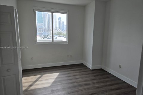 Copropriété à vendre à Miami, Floride: 2 chambres, 98.2 m2 № 2251201 - photo 11