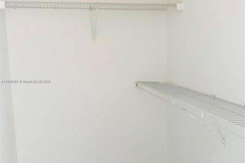 Condo in Pompano Beach, Florida, 3 bedrooms  № 1775279 - photo 10