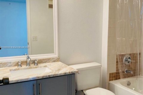 Condo in Pompano Beach, Florida, 3 bedrooms  № 1775279 - photo 6