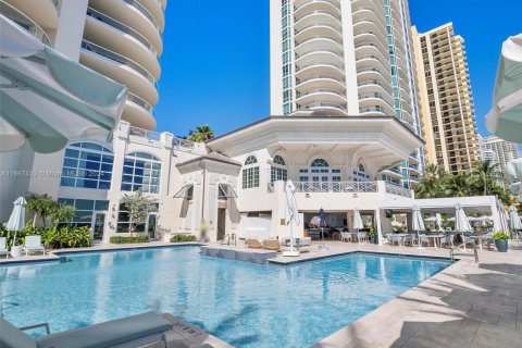 Condominio en alquiler en Sunny Isles Beach, Florida, 2 dormitorios, 208.57 m2 № 2012446 - foto 29