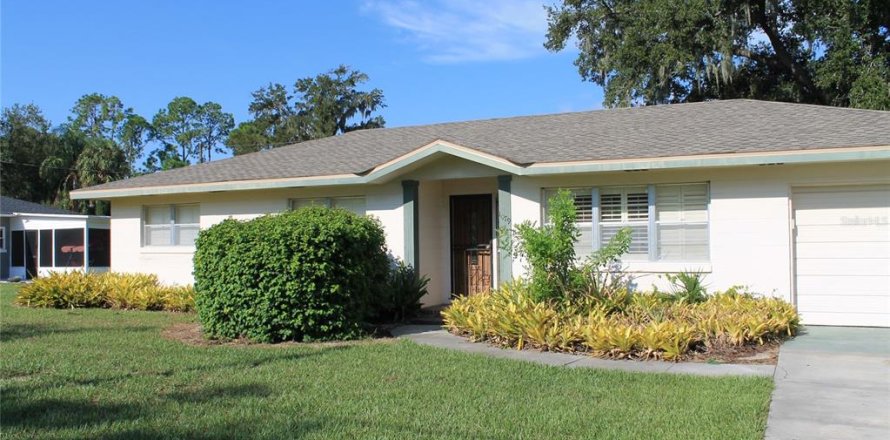 Villa ou maison à Winter Haven, Floride 3 chambres, 157.19 m2 № 2351524