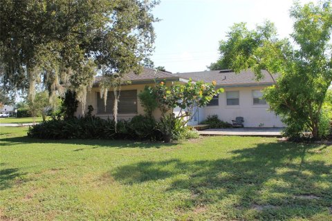 Villa ou maison à louer à Winter Haven, Floride: 3 chambres, 157.19 m2 № 2351524 - photo 7
