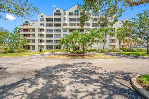 Condominio en alquiler en Clearwater, Florida, 2 dormitorios, 99.87 m2 № 1882950 - foto 1