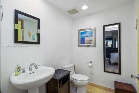 Condominio en alquiler en Hallandale Beach, Florida, 3 dormitorios, 155.61 m2 № 2409031 - foto 14