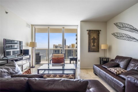 Condominio en alquiler en Hallandale Beach, Florida, 3 dormitorios, 155.61 m2 № 2409031 - foto 3