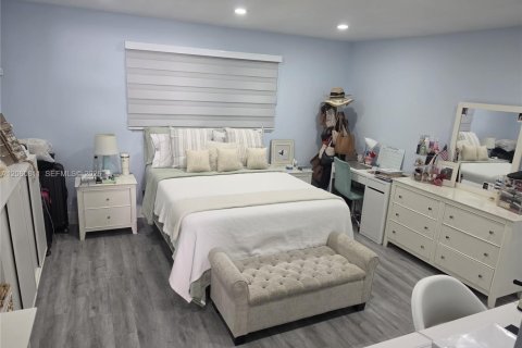 Apartamento en alquiler en Miami, Florida, 1 dormitorio, 85.66 m2 № 2246775 - foto 7