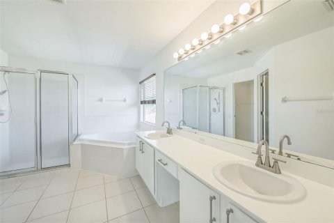 Villa ou maison à vendre à Apollo Beach, Floride: 4 chambres, 288.37 m2 № 1808175 - photo 5