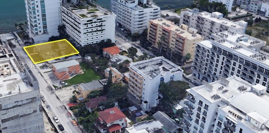 Коммерческая недвижимость в Майами, Флорида № 2050474