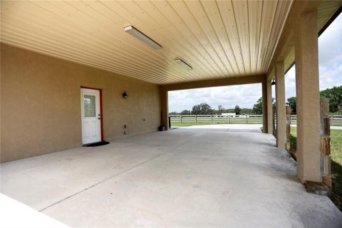 Casa en venta en Dade City, Florida, 7 dormitorios, 428.09 m2 № 1793454 - foto 16