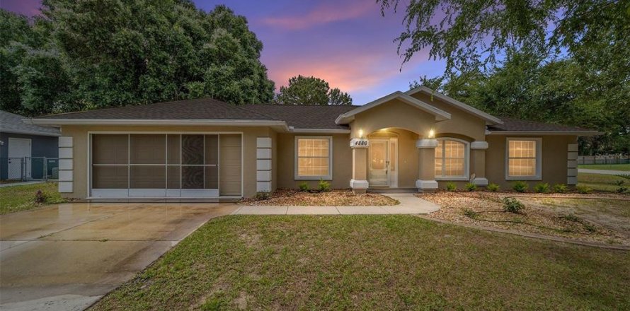 House in Ocala, Florida 3 bedrooms, 133.97 sq.m. № 1677873