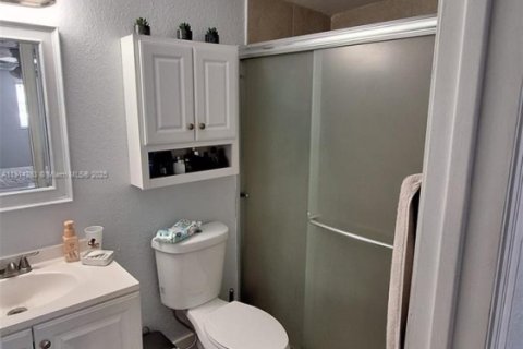 Villa ou maison à vendre à Hollywood, Floride: 3 chambres, 72.84 m2 № 1970078 - photo 11