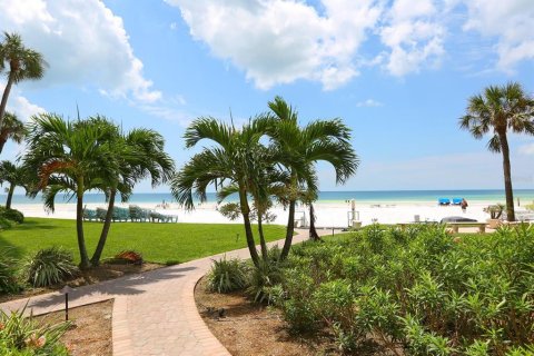 Condo in Sarasota, Florida, 2 bedrooms  № 1750136 - photo 27