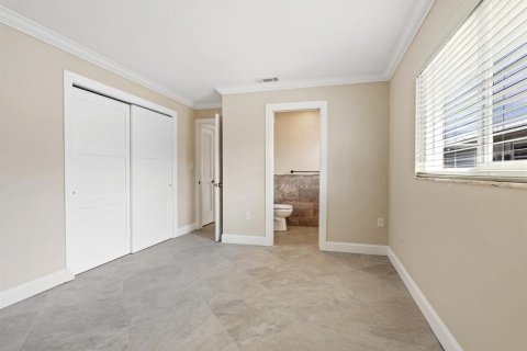 Condo in Sarasota, Florida, 2 bedrooms  № 1750136 - photo 20