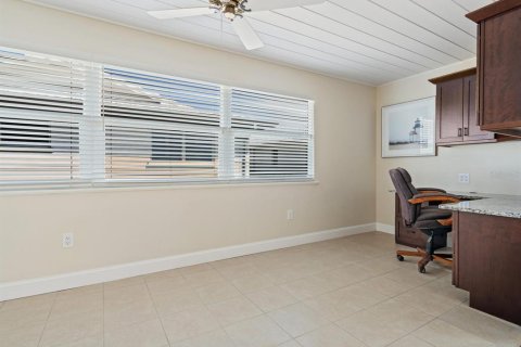 Condo in Sarasota, Florida, 2 bedrooms  № 1750136 - photo 10