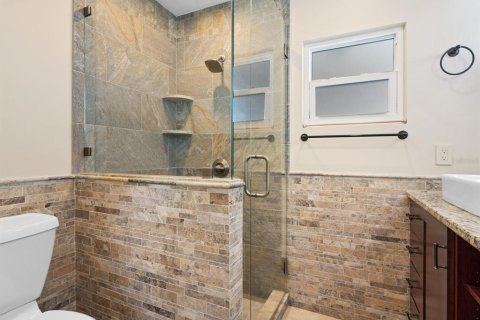 Condo in Sarasota, Florida, 2 bedrooms  № 1750136 - photo 18
