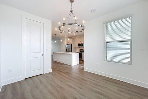 Townhouse in Winter Garden, Florida 3 bedrooms, 192.49 sq.m. № 1902686 - photo 8