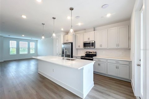 Townhouse in Winter Garden, Florida 3 bedrooms, 192.49 sq.m. № 1902686 - photo 9