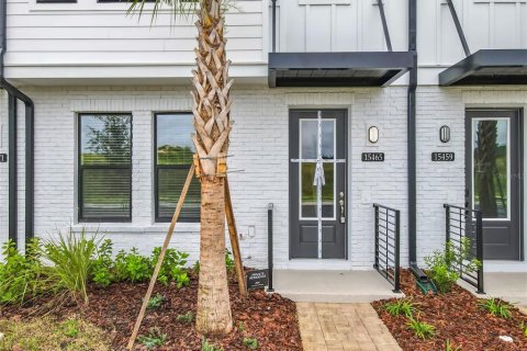 Townhouse in Winter Garden, Florida 3 bedrooms, 192.49 sq.m. № 1902686 - photo 2