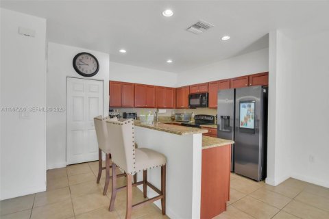 Villa ou maison à vendre à Cutler Bay, Floride: 5 chambres, 233.56 m2 № 2059196 - photo 17