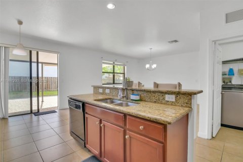 Villa ou maison à vendre à Cutler Bay, Floride: 5 chambres, 233.56 m2 № 2059196 - photo 18