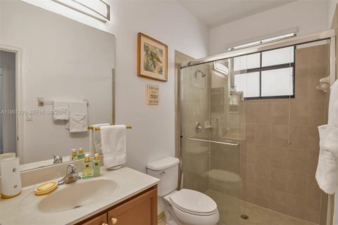 Villa ou maison à vendre à Cutler Bay, Floride: 5 chambres, 233.56 m2 № 2059196 - photo 10