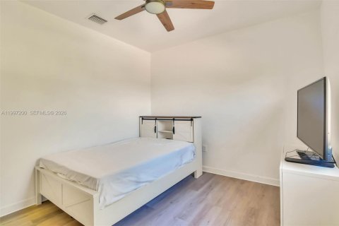 Villa ou maison à vendre à Cutler Bay, Floride: 5 chambres, 233.56 m2 № 2059196 - photo 25