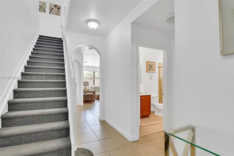 Villa ou maison à vendre à Cutler Bay, Floride: 5 chambres, 233.56 m2 № 2059196 - photo 23