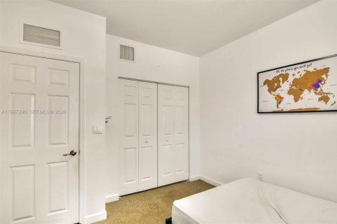 Villa ou maison à vendre à Cutler Bay, Floride: 5 chambres, 233.56 m2 № 2059196 - photo 9