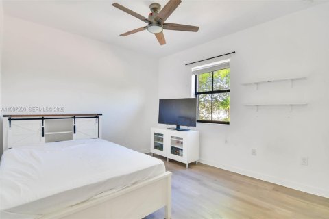 Villa ou maison à vendre à Cutler Bay, Floride: 5 chambres, 233.56 m2 № 2059196 - photo 24